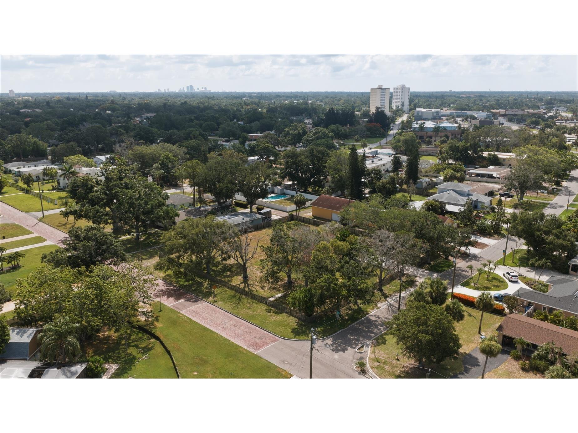 698 Villagrande Avenue S Saint Petersburg FL 33707 TB8519746 image33