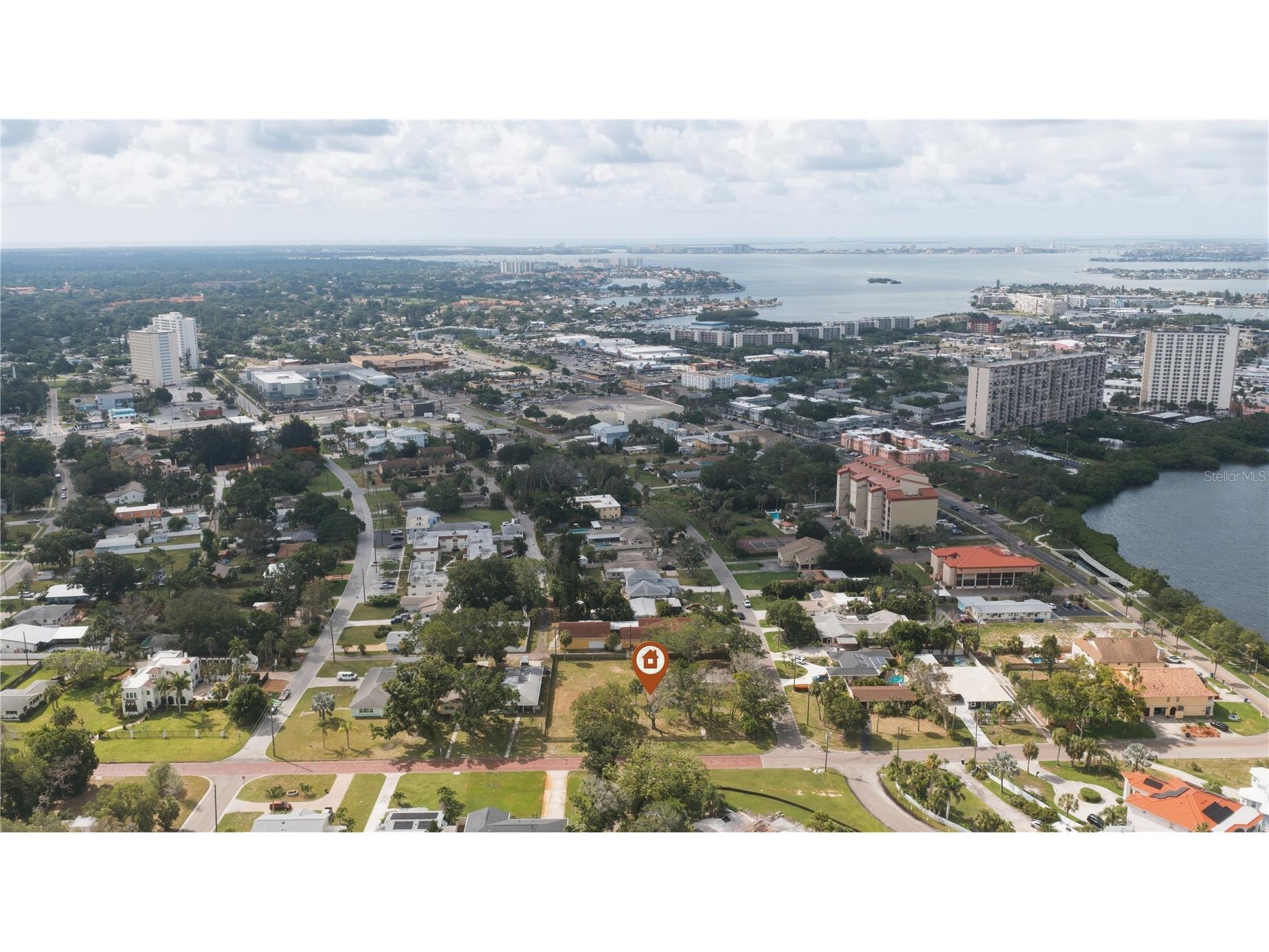 698 Villagrande Avenue S Saint Petersburg FL 33707 TB8519746 image4