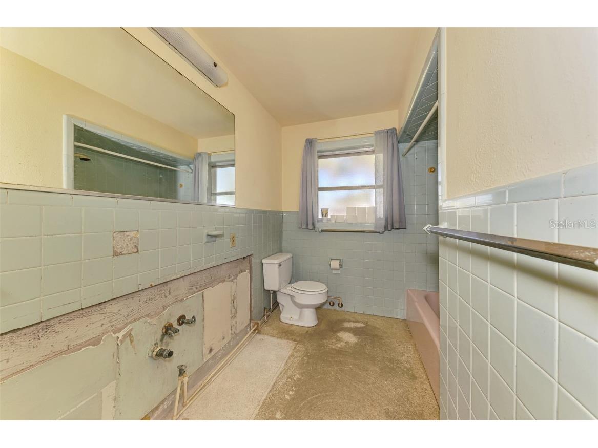 698 & West Perry W Perry Street Englewood FL 34223 - LEMON BAY D6141443 image34