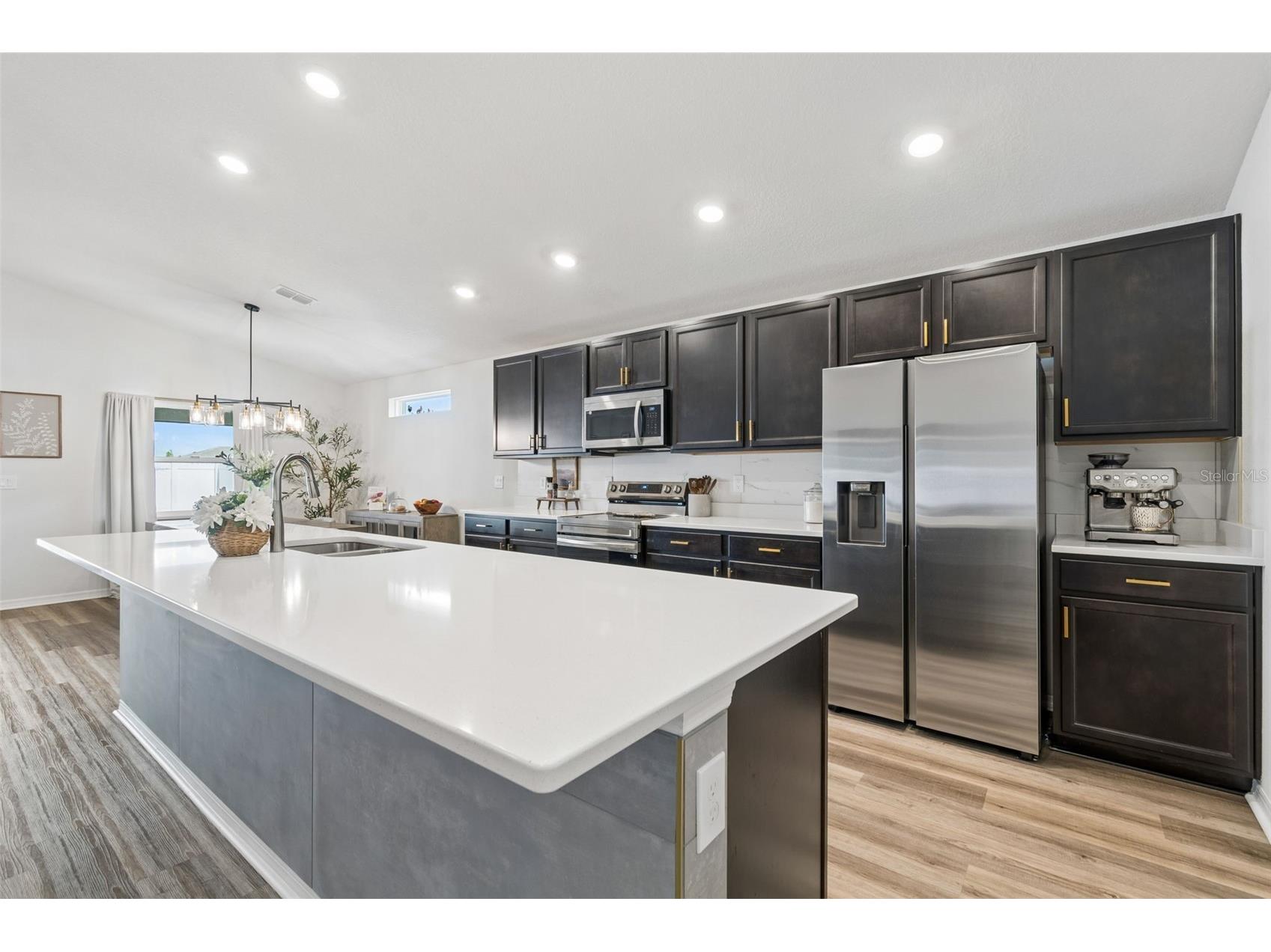 6981 Twisting Pines Loop Zephyrhills FL 33541 TB8507547 image15