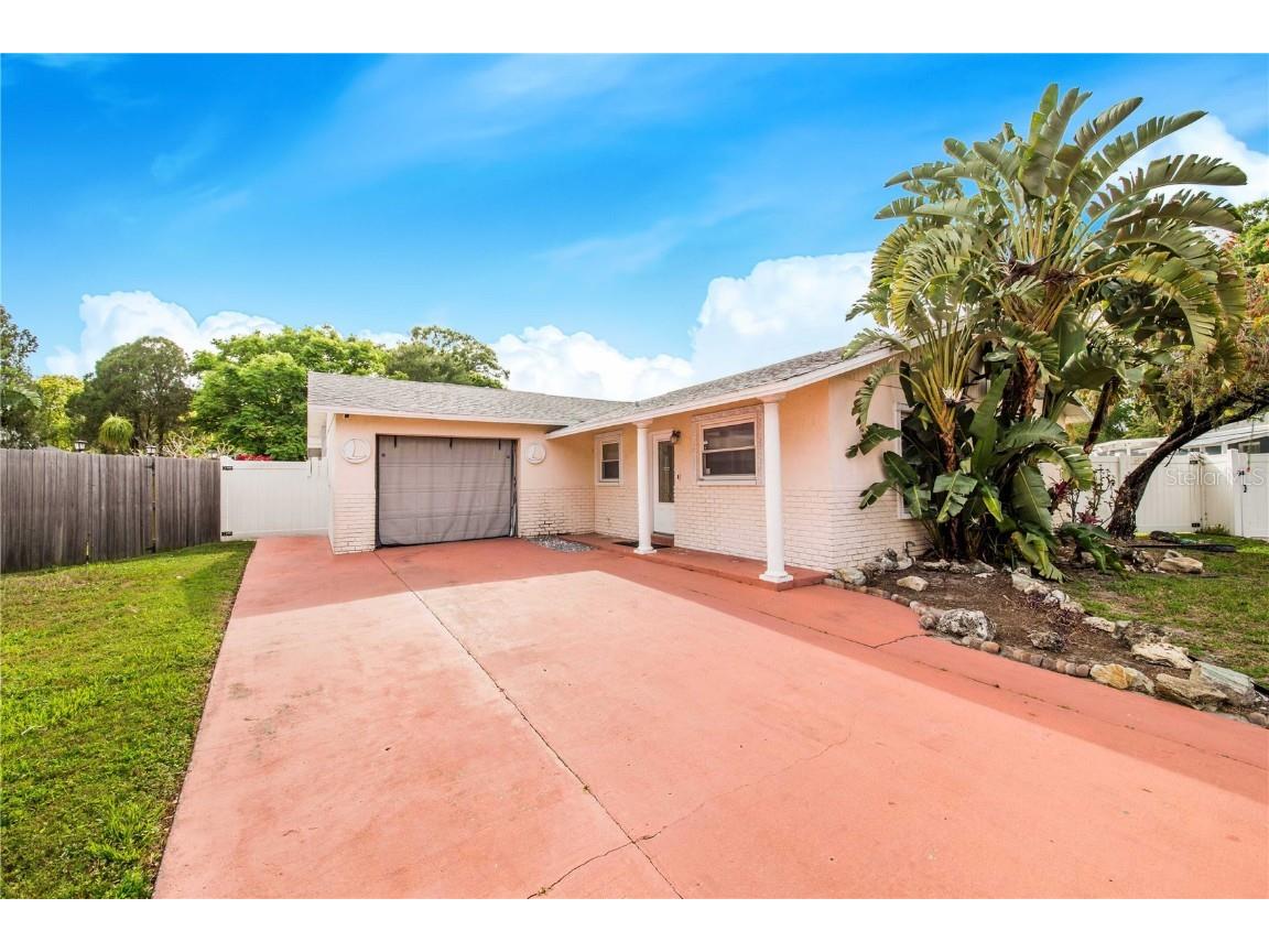 6984 Buhrley Terrace Saint Petersburg FL 33709 L4943691 image1