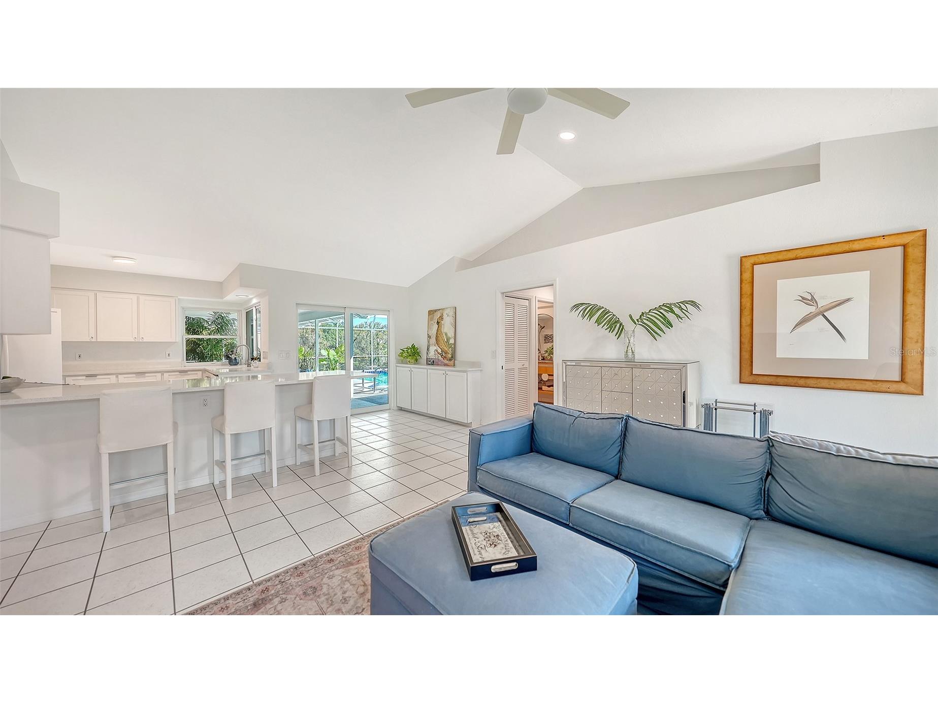 6988 Country Lakes Circle Sarasota FL 34243 A4692570 image18