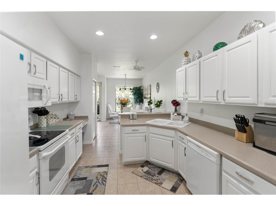 6989 Prosperity Circle #2103 Sarasota FL 34238 A4662980 image3