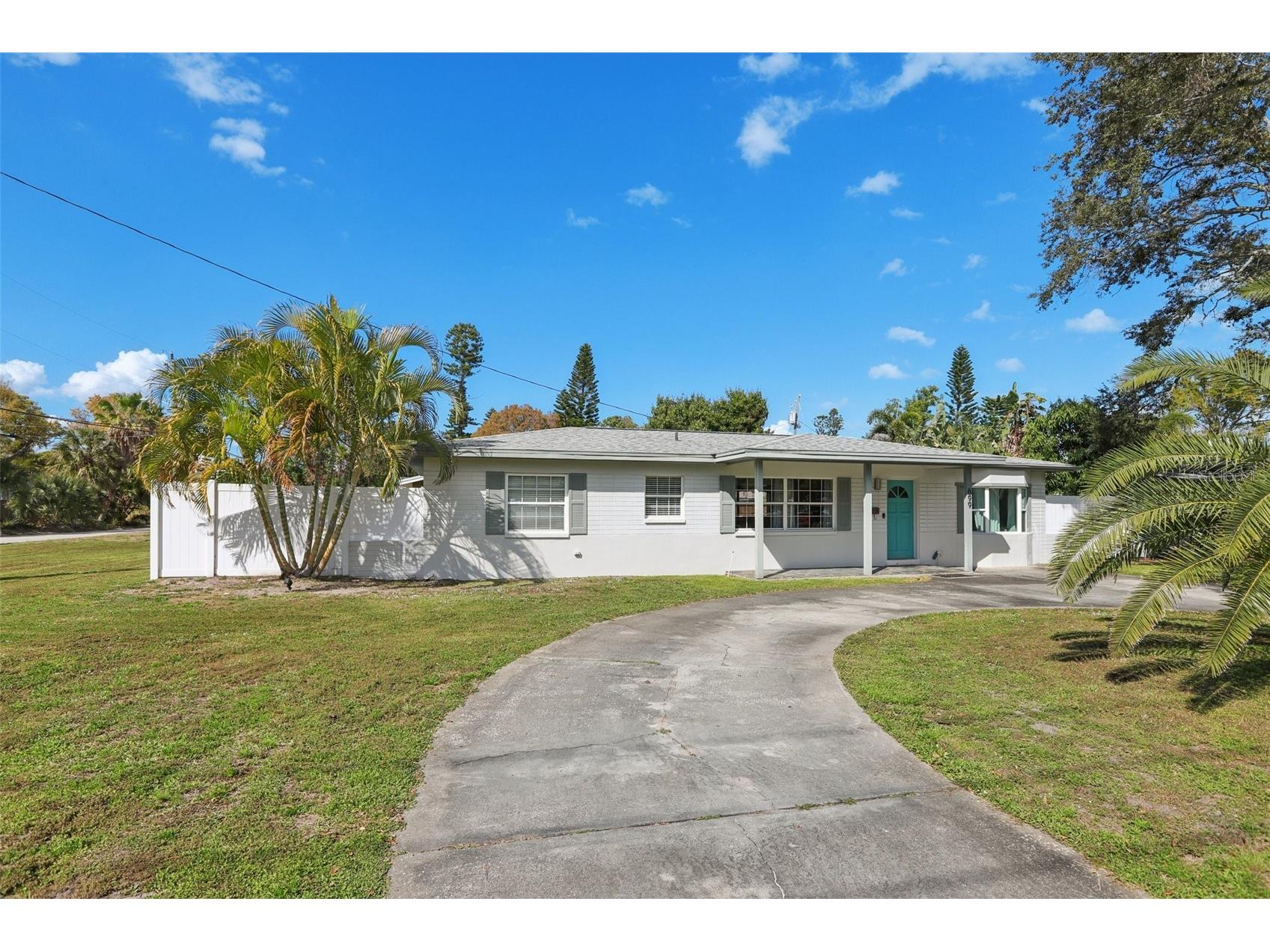 699 Pinellas Point Drive S Saint Petersburg FL 33705 TB8482059 image1