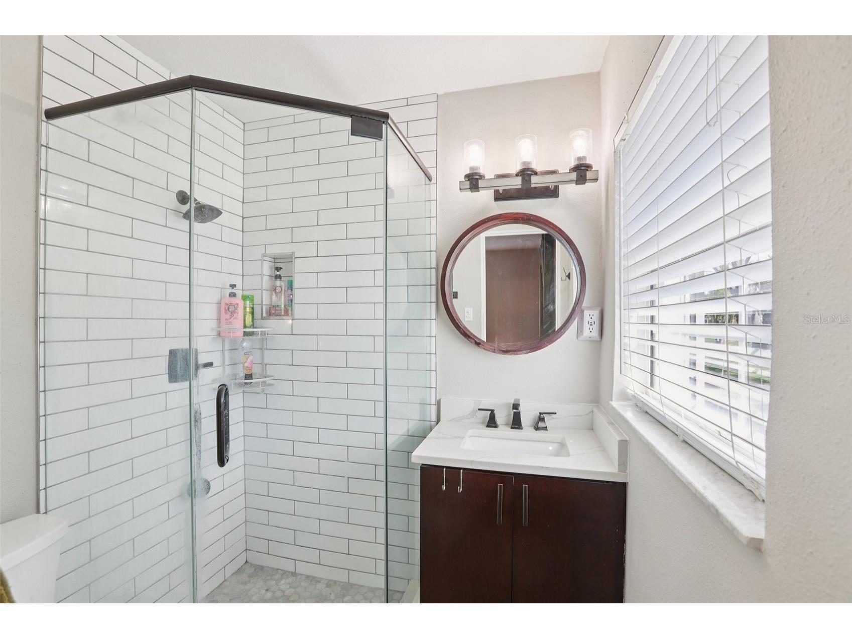 699 Pinellas Point Drive S Saint Petersburg FL 33705 TB8482059 image10