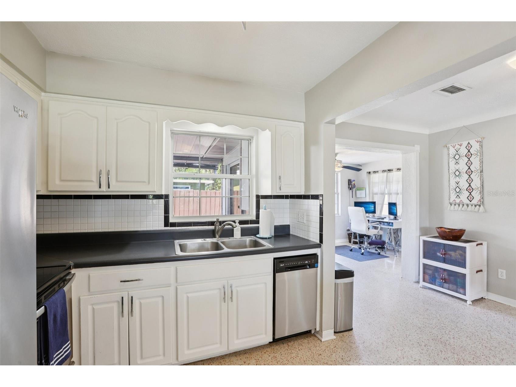 699 Pinellas Point Drive S Saint Petersburg FL 33705 TB8482059 image7