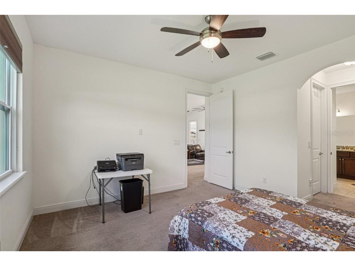 699 S Dixie Drive Howey In The Hills FL 34737 - HARRIS CHAIN OF LAKES G5099458 image17