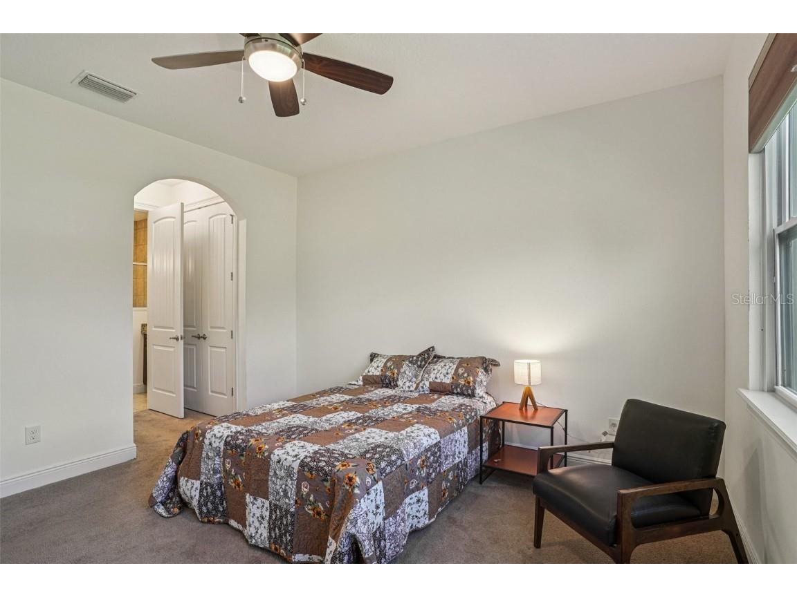 699 S Dixie Drive Howey In The Hills FL 34737 - HARRIS CHAIN OF LAKES G5099458 image18