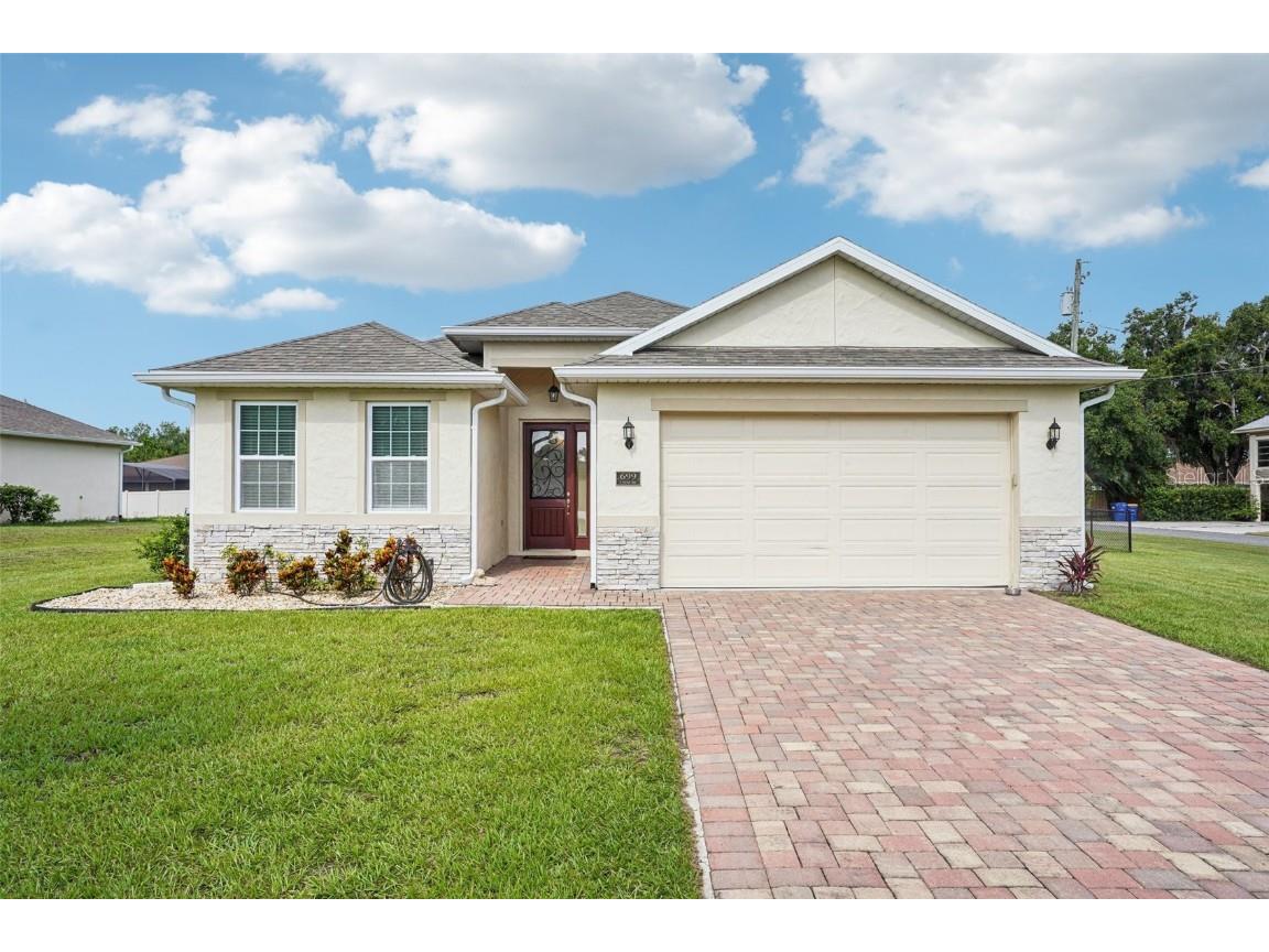 699 S Dixie Drive Howey In The Hills FL 34737 - HARRIS CHAIN OF LAKES G5099458 image2