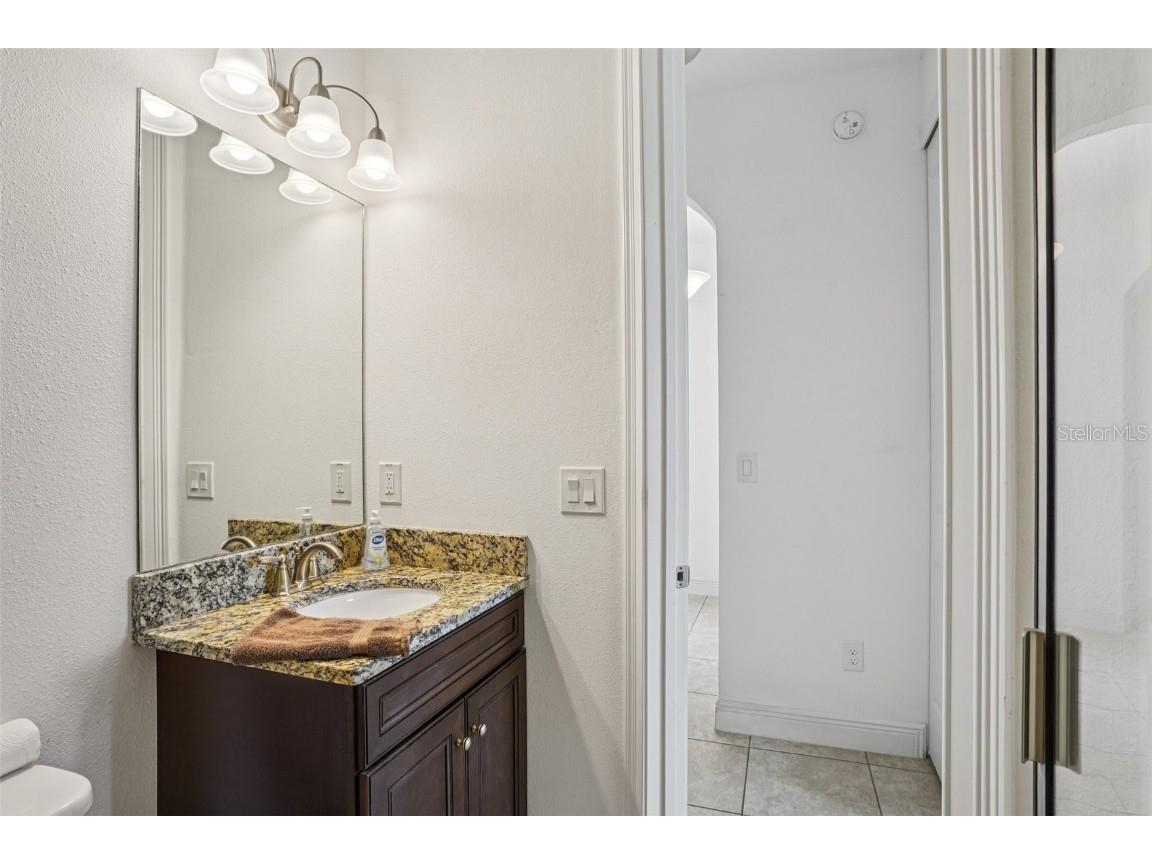 699 S Dixie Drive Howey In The Hills FL 34737 - HARRIS CHAIN OF LAKES G5099458 image24