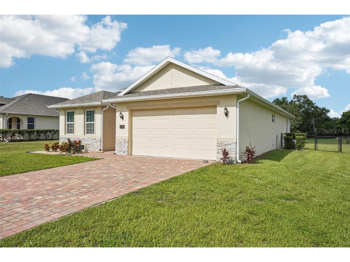 699 S Dixie Drive Howey In The Hills FL 34737 - HARRIS CHAIN OF LAKES G5099458 image3