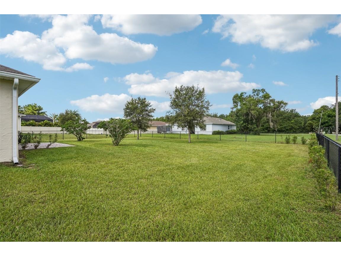 699 S Dixie Drive Howey In The Hills FL 34737 - HARRIS CHAIN OF LAKES G5099458 image32