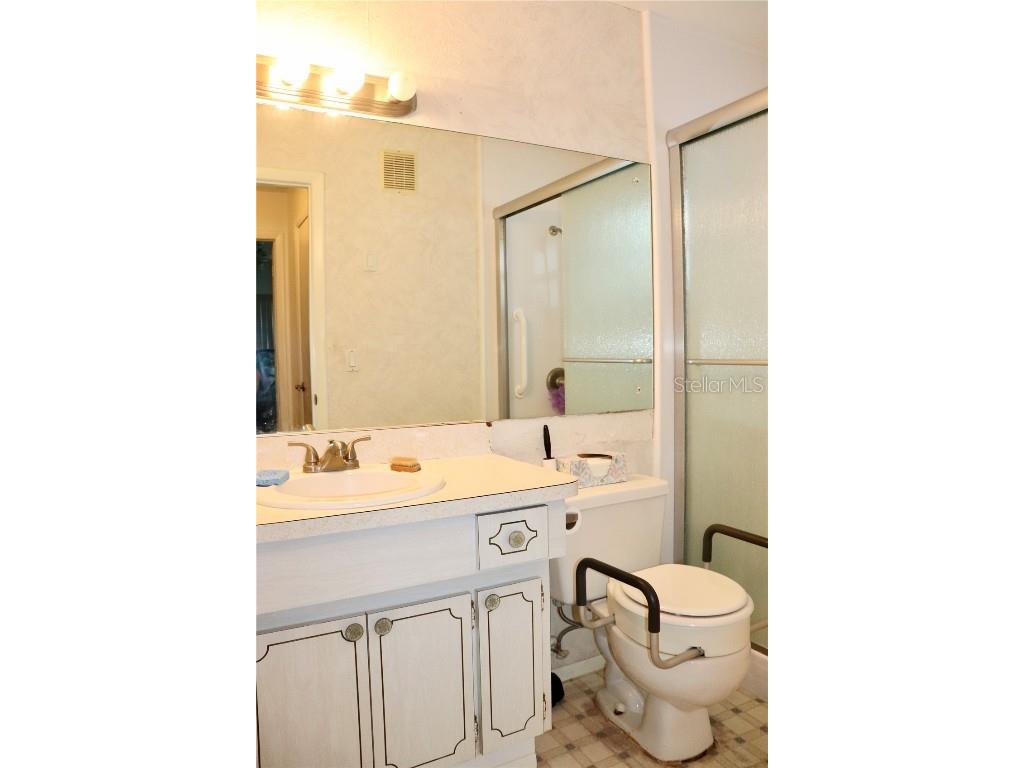 6990 Versailles N #6990 Pinellas Park FL 33781 TB8436259 image10