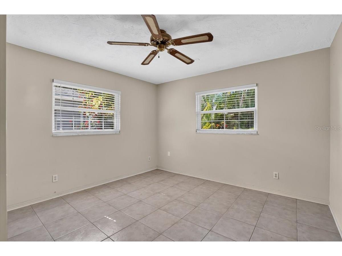 6999 16th Avenue N Saint Petersburg FL 33710 TB8524529 image16
