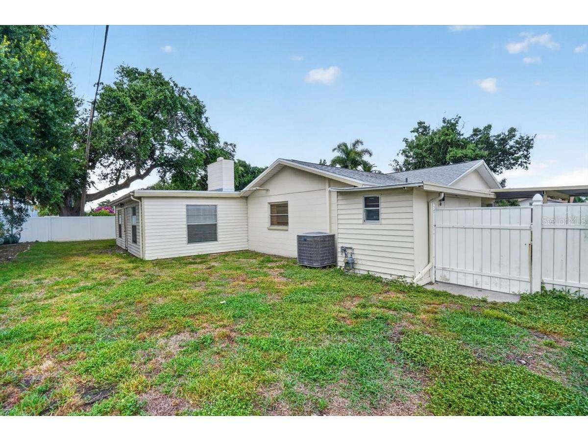 6999 16th Avenue N Saint Petersburg FL 33710 TB8524529 image36