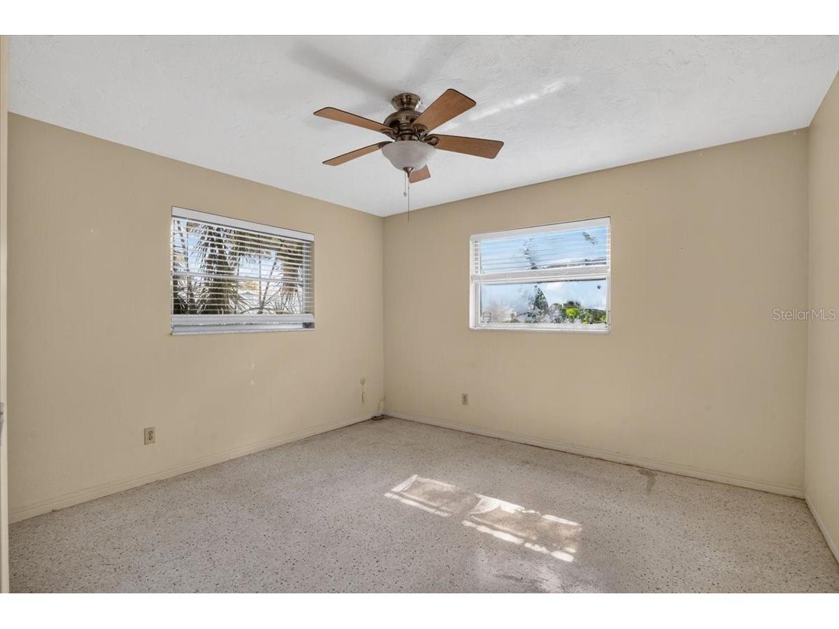 6999 16th Avenue N Saint Petersburg FL 33710 TB8524529 image46