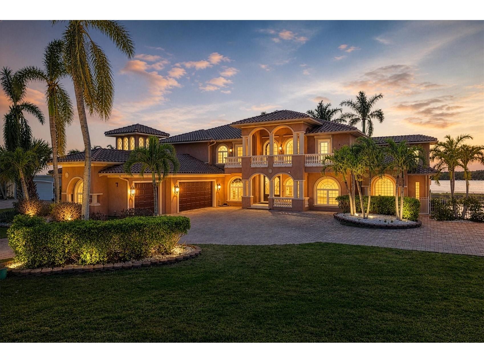 7 Cove View Court Cocoa Beach FL 32931 - BANANA RIVER O6404426 image1