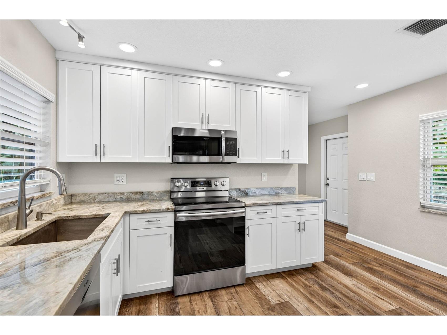 7 Eagle Lane Palm Harbor FL 34683 W7884503 image18