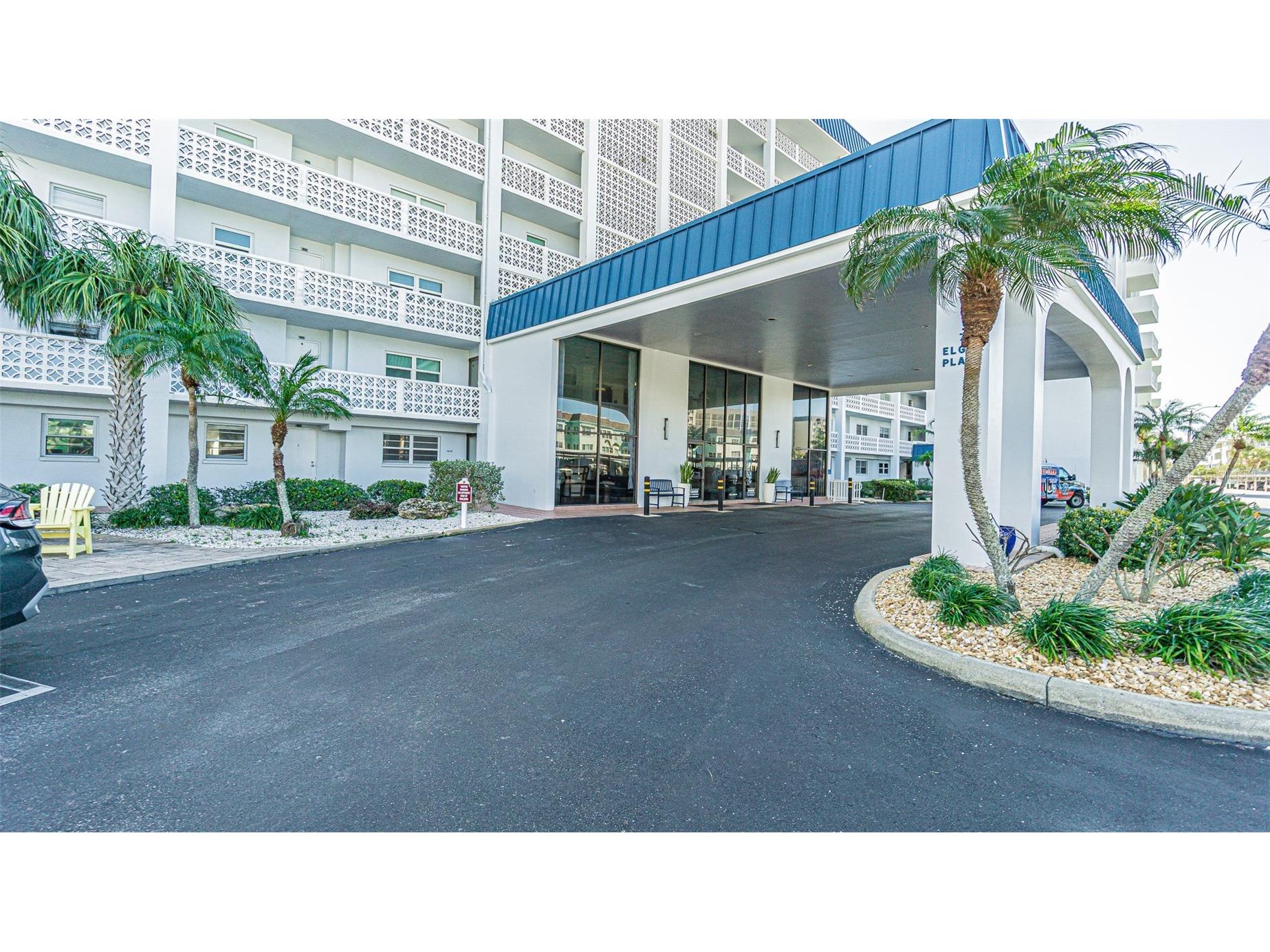 7 Elgin Place #301 Dunedin FL 34698 TB8484027 image1