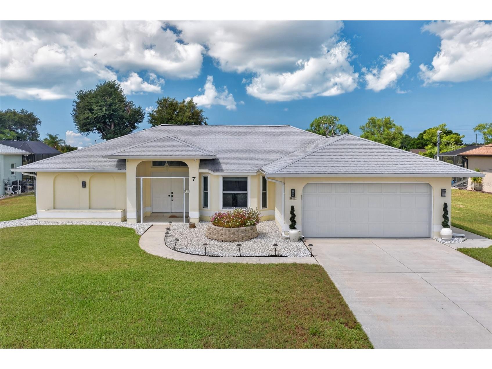 7 Fairway Road Rotonda West FL 33947 - PINEHURST CREEK C7526200 image1