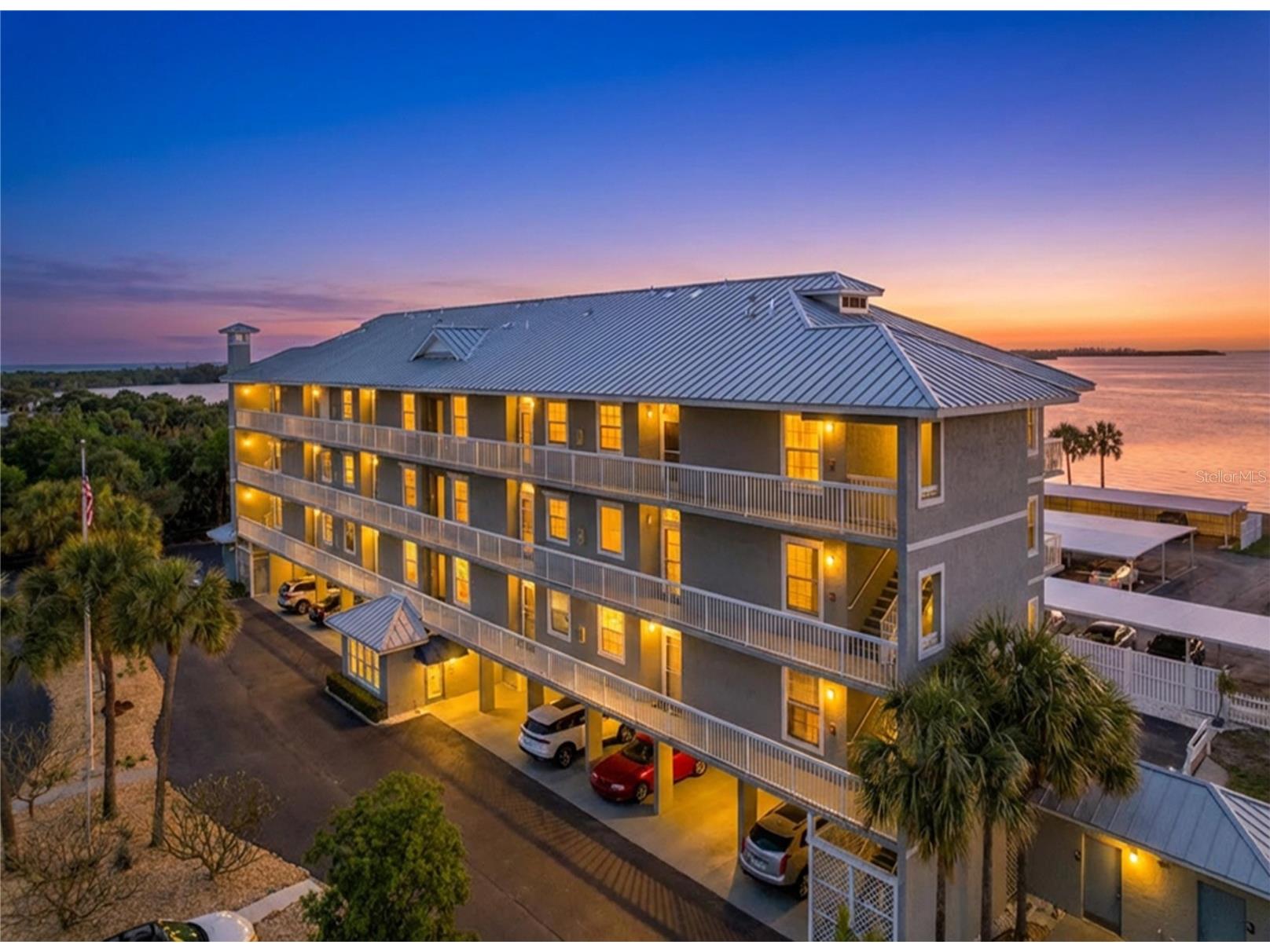 7 Island Park Place #204 Dunedin FL 34698 - ST JOSEPHS SOUND/INTRACOASTAL TB8491109 image4