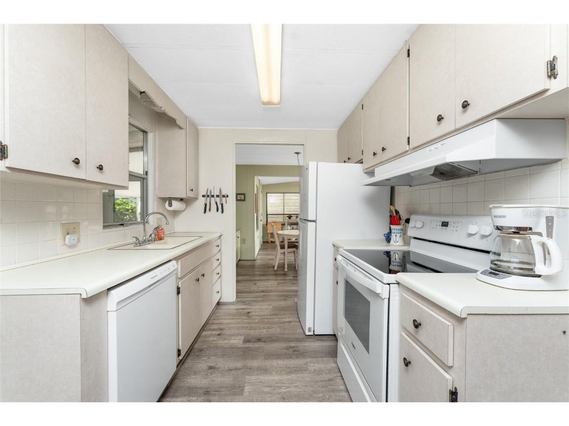 7 N Esplanade Street Englewood FL 34223 - WATERFORD CANAL D6143742 image10