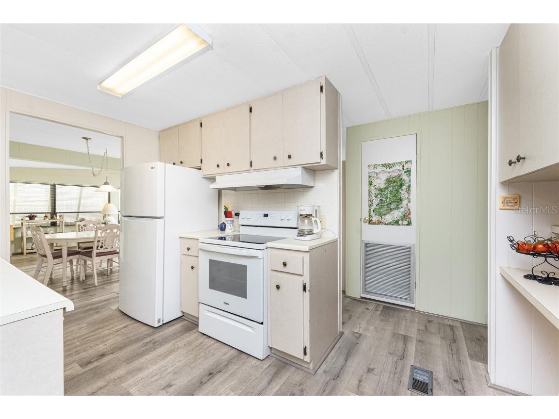 7 N Esplanade Street Englewood FL 34223 - WATERFORD CANAL D6143742 image13