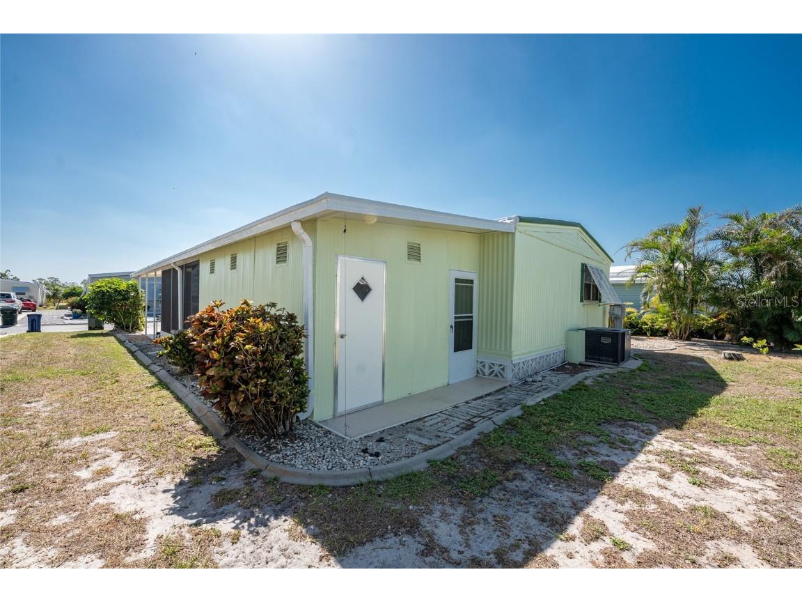 7 N Esplanade Street Englewood FL 34223 - WATERFORD CANAL D6143742 image28