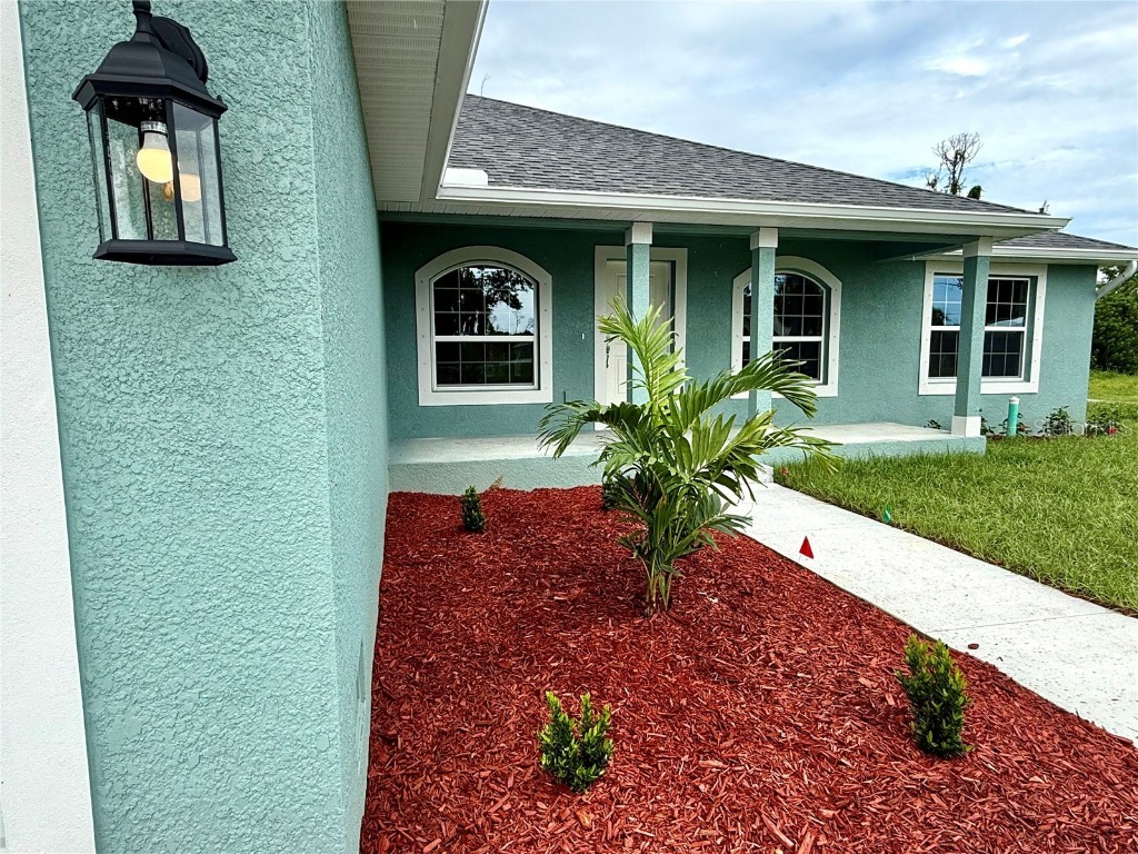7 Pine Valley Court Rotonda West FL 33947 C7508866 image2