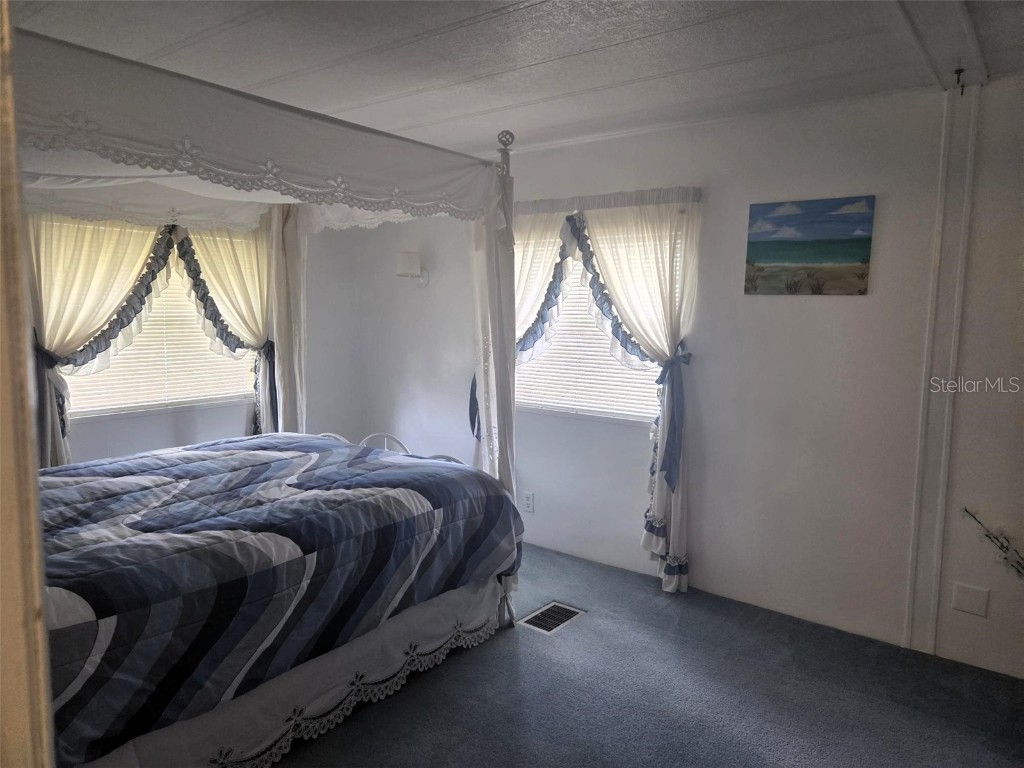 7 White Oak Terrace Sarasota FL 34237 A4670165 image15