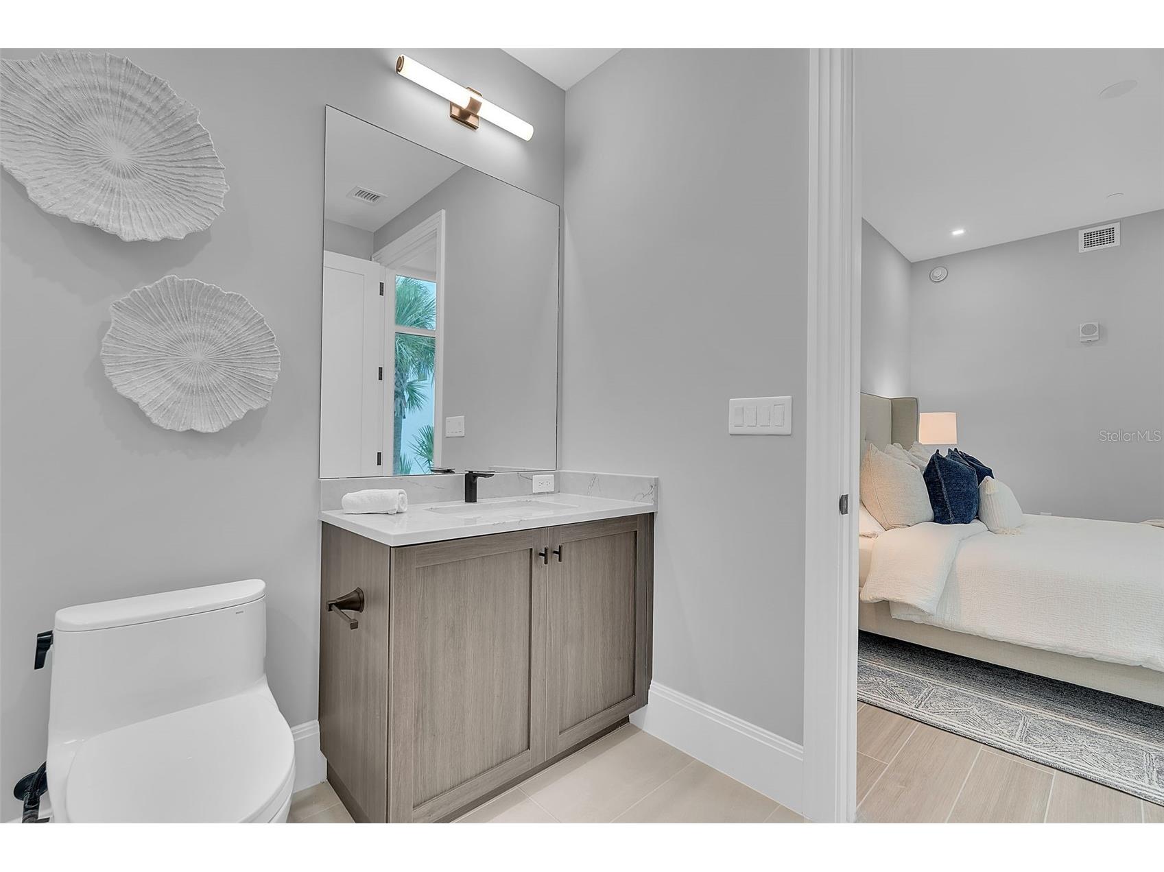 70 Avenida Veneccia #201 Sarasota FL 34242 - GULF OF MEXICO A4699817 image35