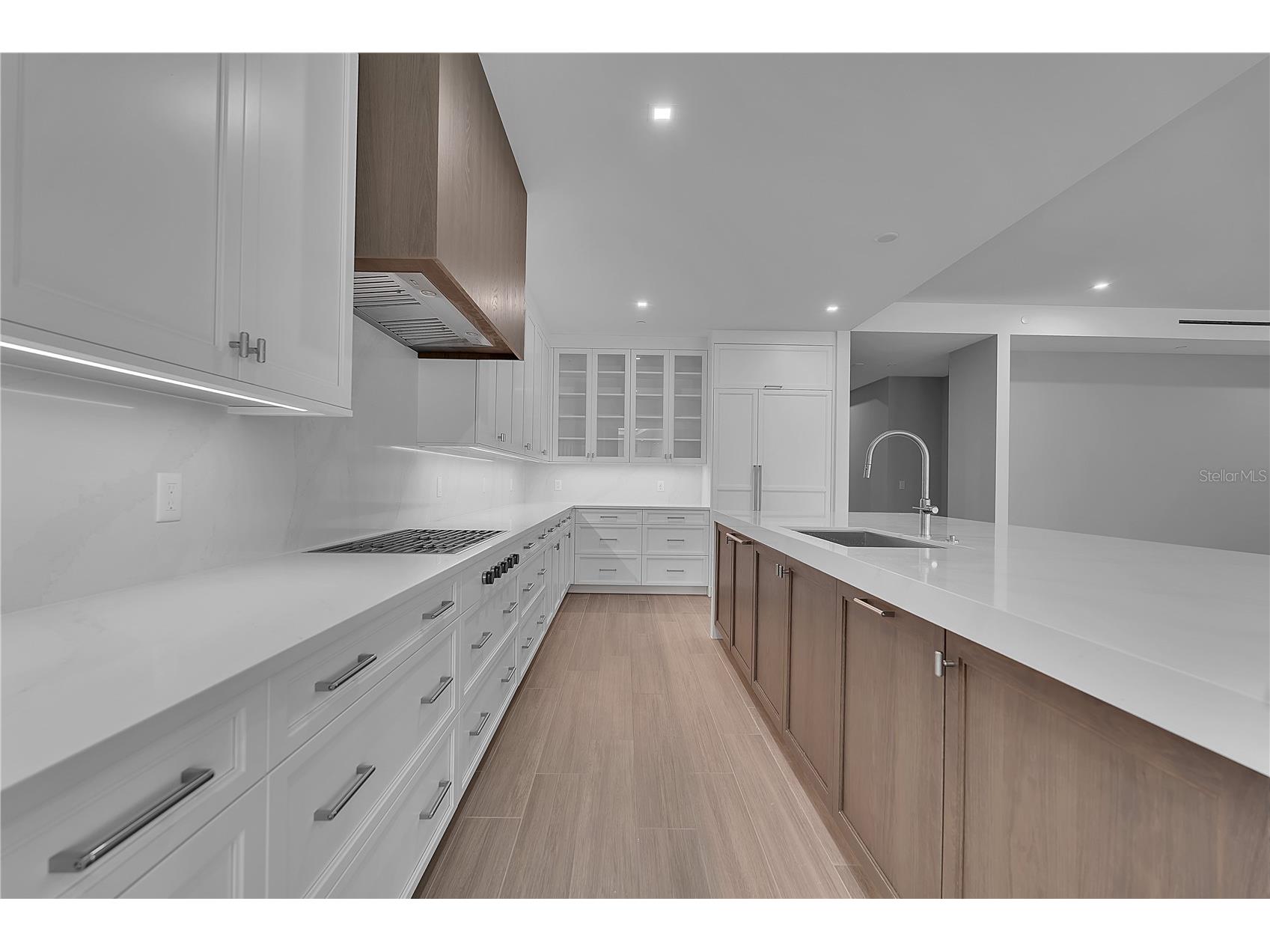70 Avenida Veneccia #304 Sarasota FL 34242 - GULF OF MEXICO A4700103 image8