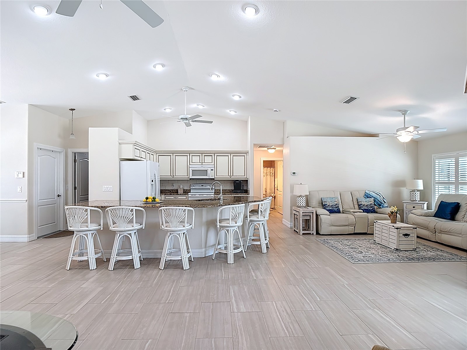 70 Clubhouse Road Rotonda West FL 33947 D6146824 image15