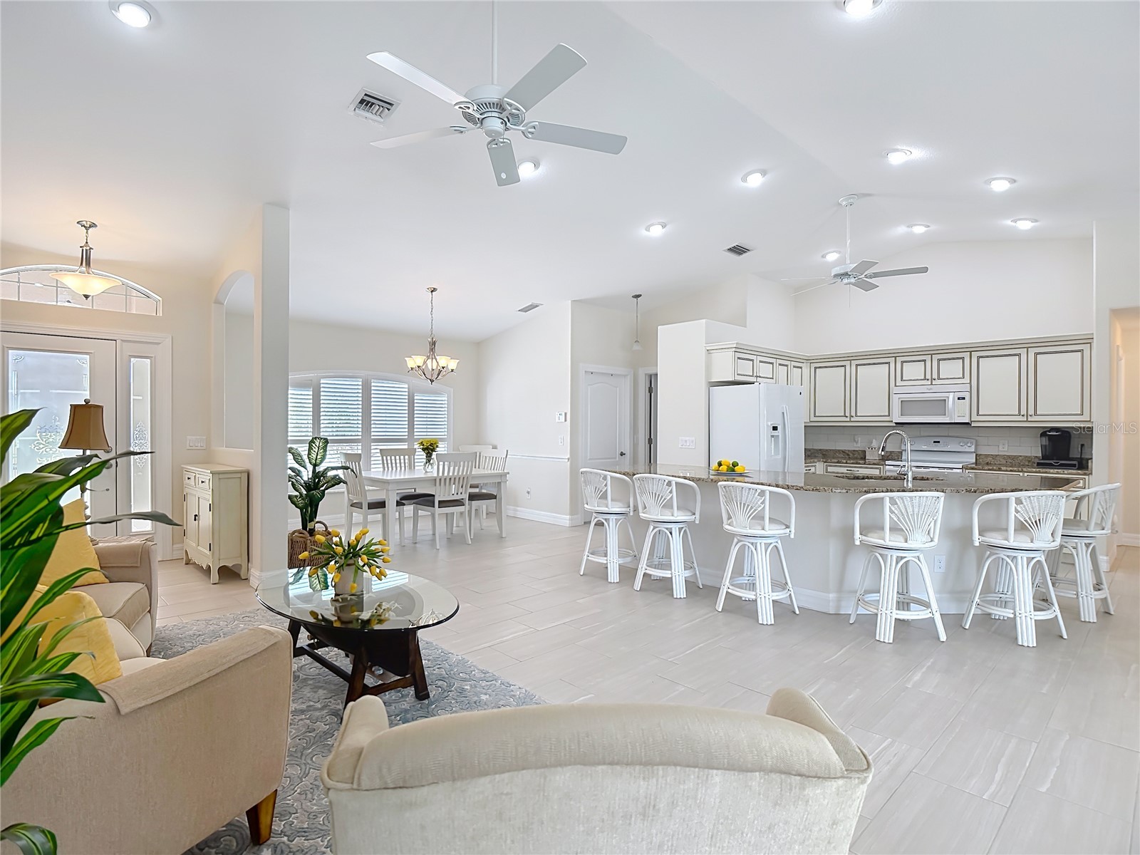 70 Clubhouse Road Rotonda West FL 33947 D6146824 image4