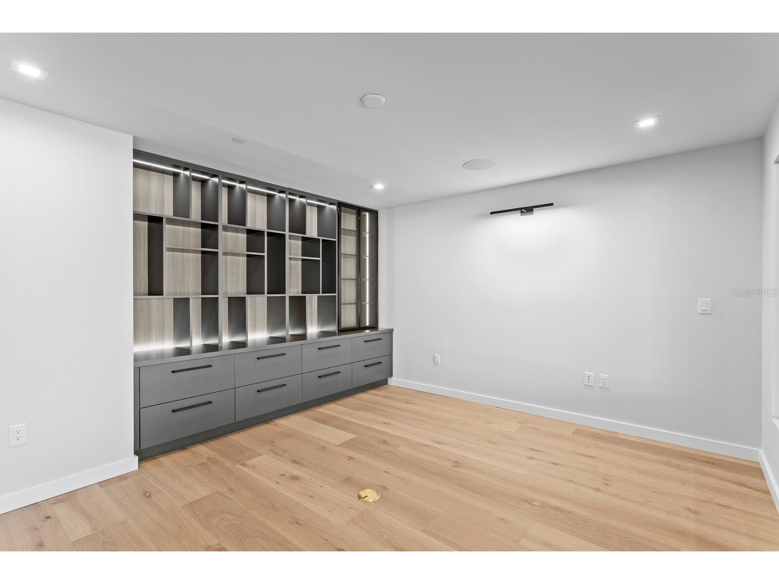 70 Gulf Boulevard Indian Rocks Beach FL 33785 TB8464856 image10