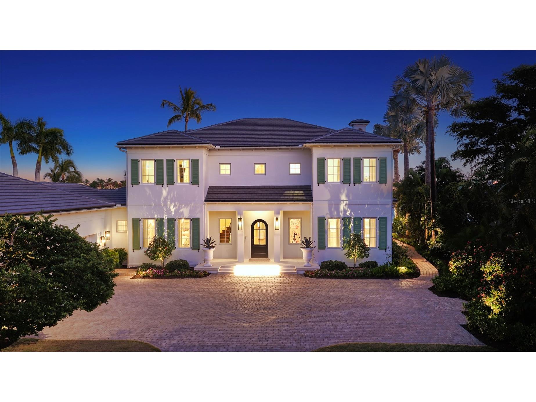 70 Lighthouse Point Drive Longboat Key FL 34228 A4681304 image1