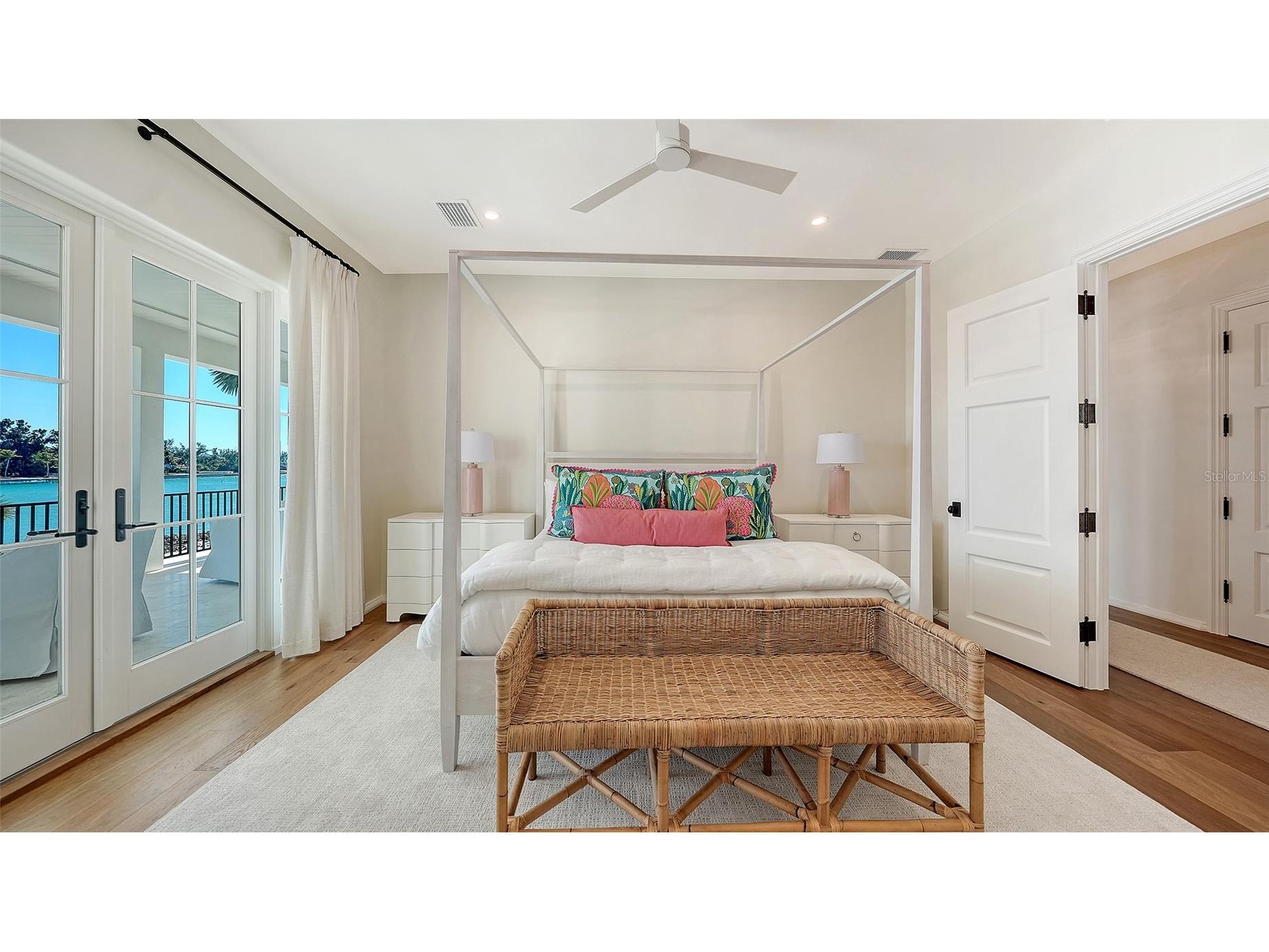 70 Lighthouse Point Drive Longboat Key FL 34228 A4681304 image63