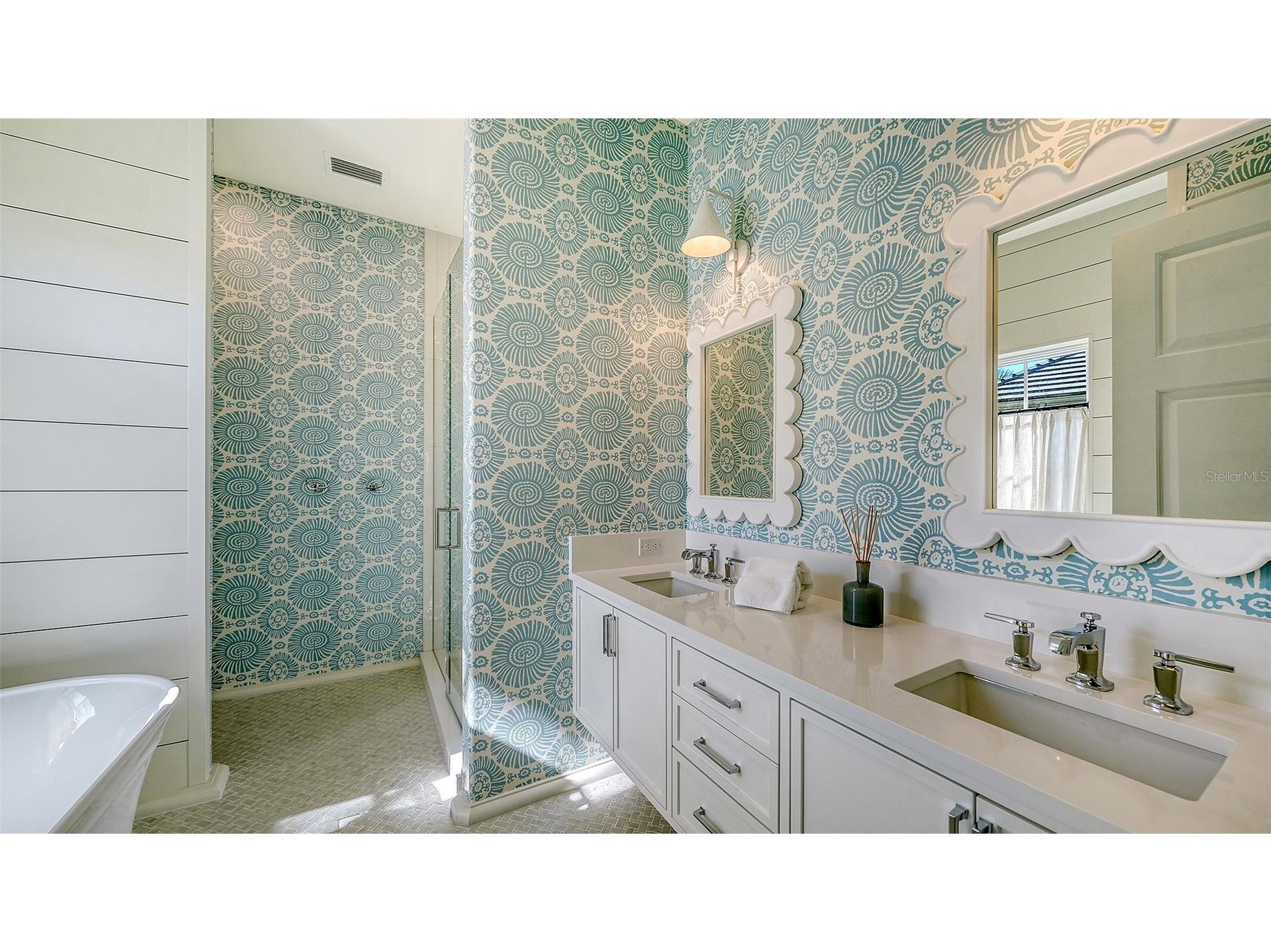 70 Lighthouse Point Drive Longboat Key FL 34228 A4681304 image68