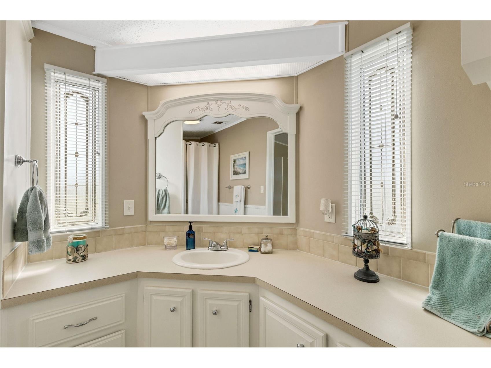 70 Mockingbird Lane Ellenton FL 34222 TB8468128 image8