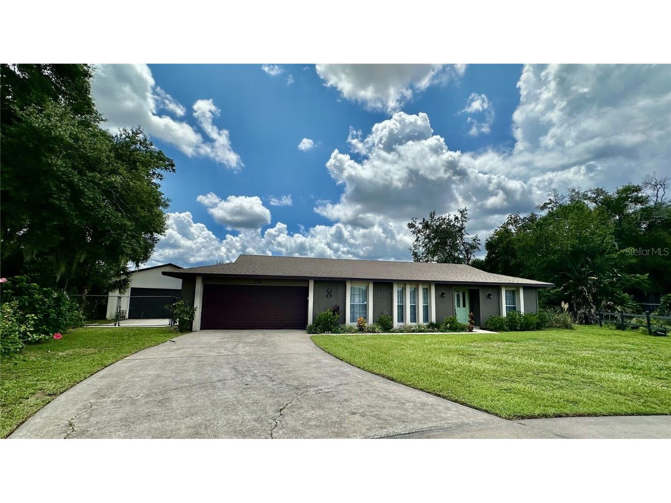 70 Oak Court Eustis FL 32726 G5085543 image1
