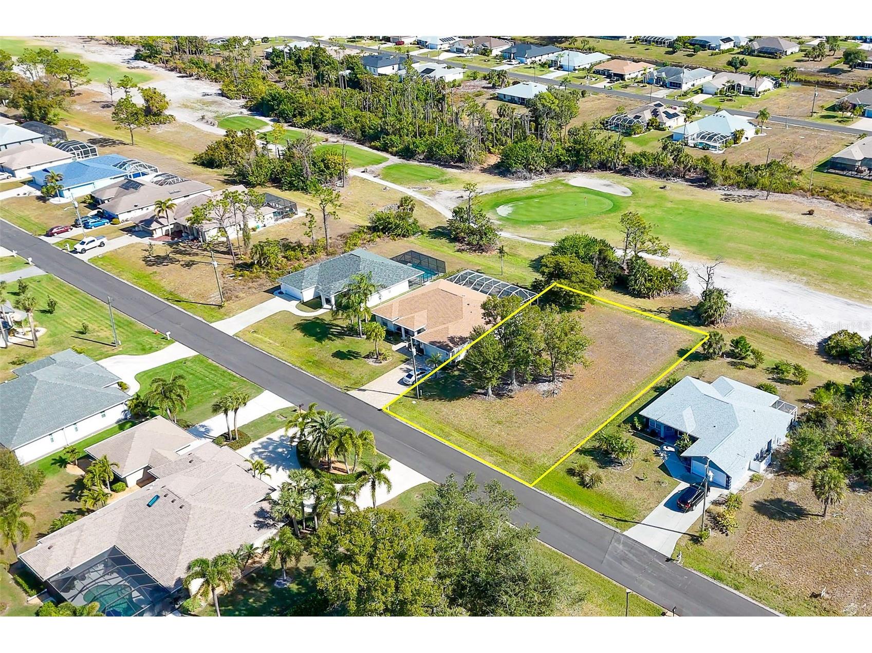 70 Pinehurst Place Rotonda West FL 33947 D6145750 image1