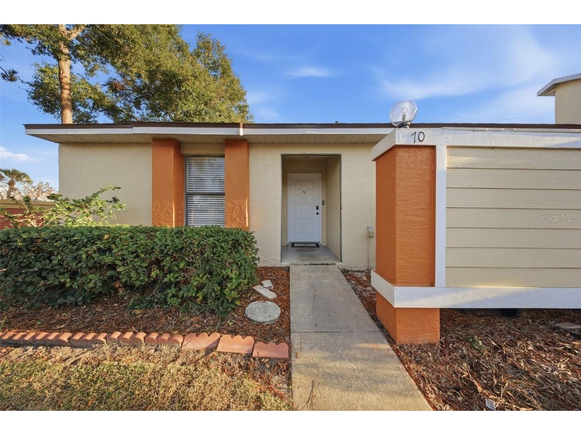 70 Silver Falls Circle Kissimmee FL 34743 O6366825 image1