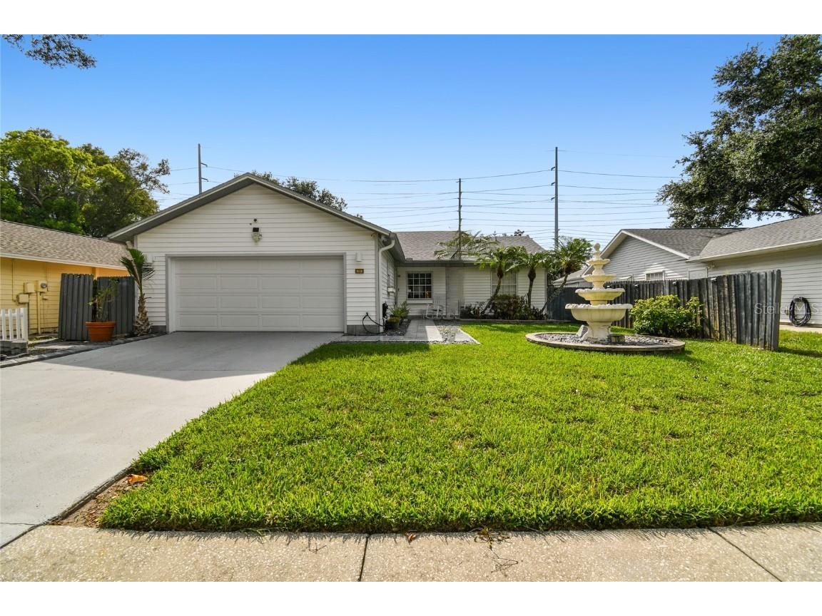 70 Squire Court Dunedin FL 34698 T3469744 image1