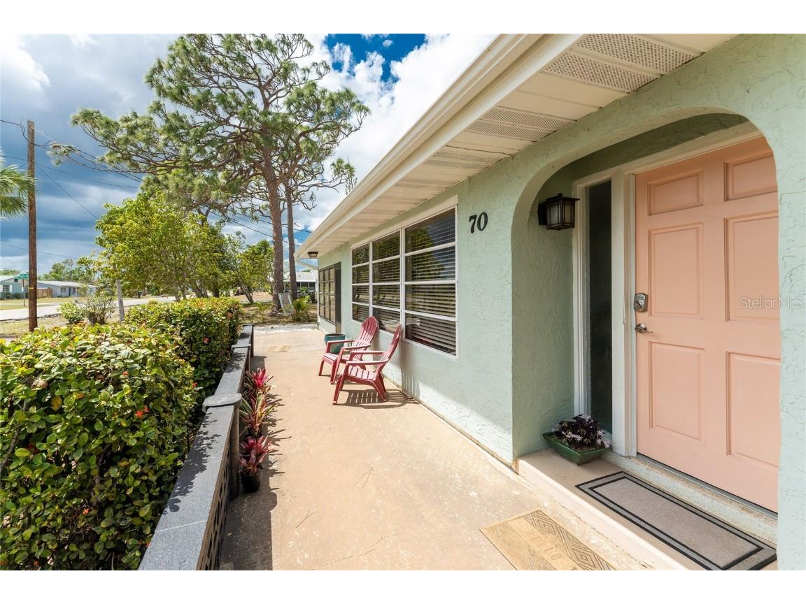 70 Virginia Court Englewood FL 34223 D6130086 image1