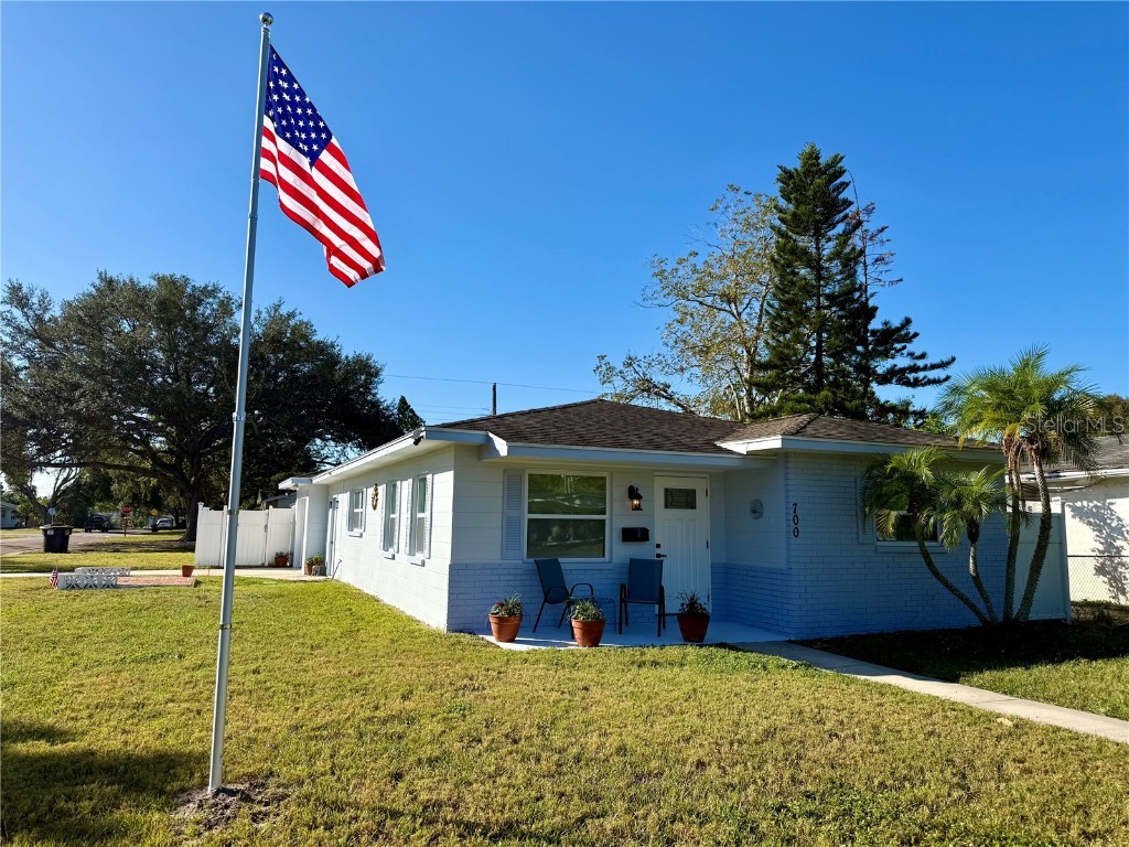 700 74th Avenue N Saint Petersburg FL 33702 TB8445418 image1