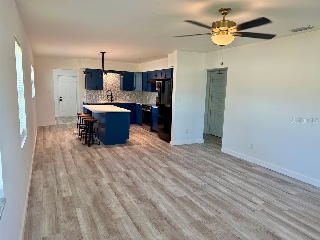 700 74th Avenue N Saint Petersburg FL 33702 TB8445418 image4