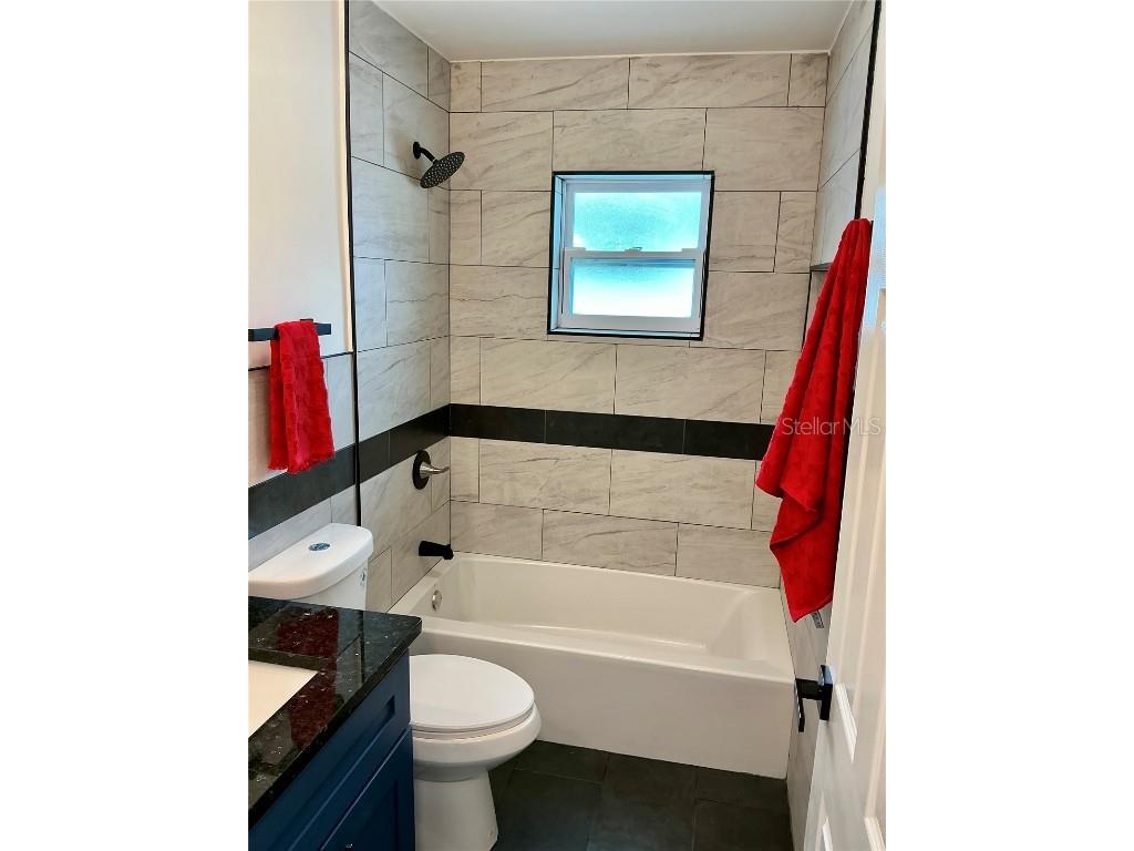 700 74th Avenue N Saint Petersburg FL 33702 TB8445418 image5