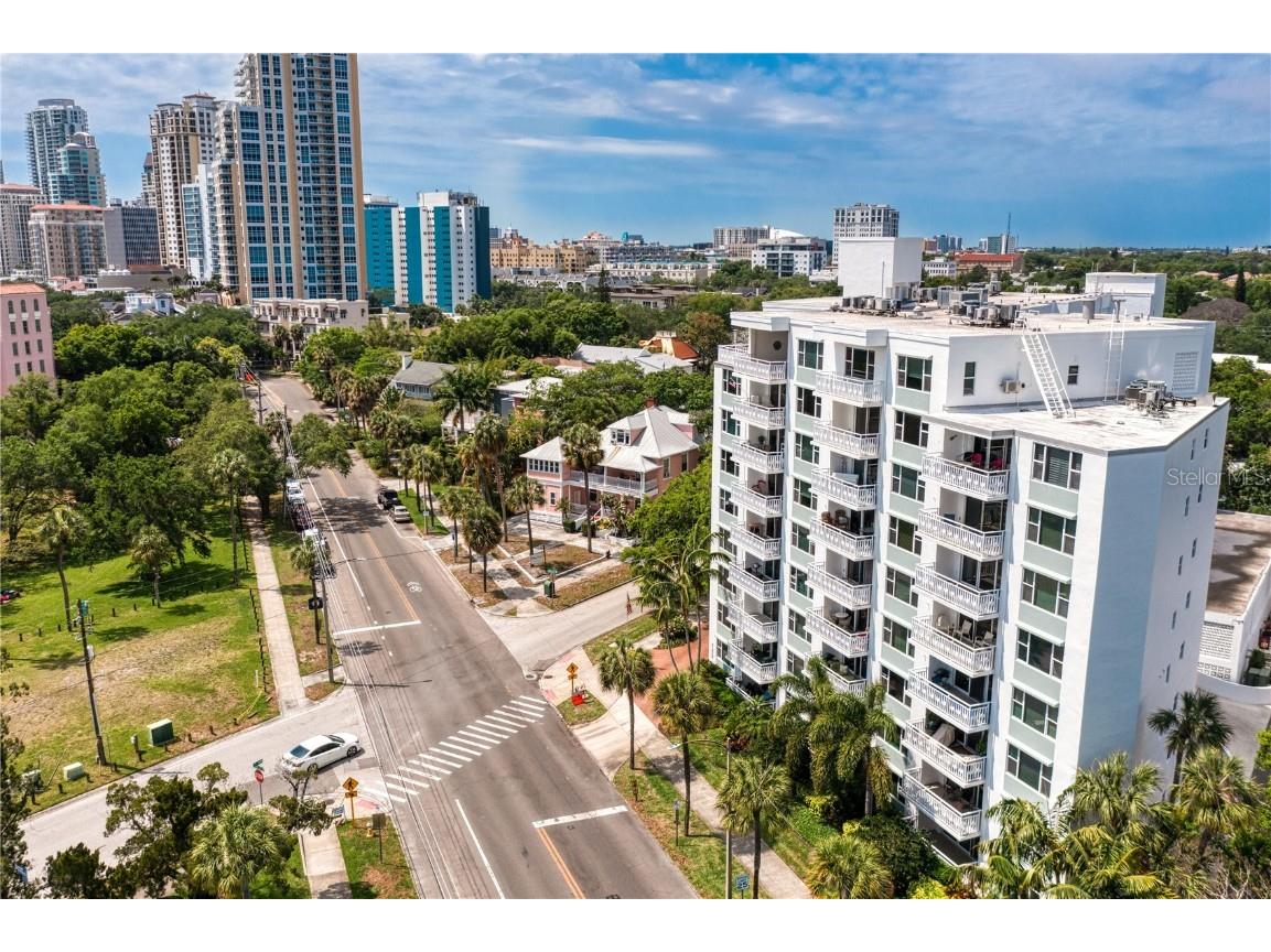 700 Beach Drive E #PH 2 Saint Petersburg FL 33701 - TAMPA BAY TB8370390 image1