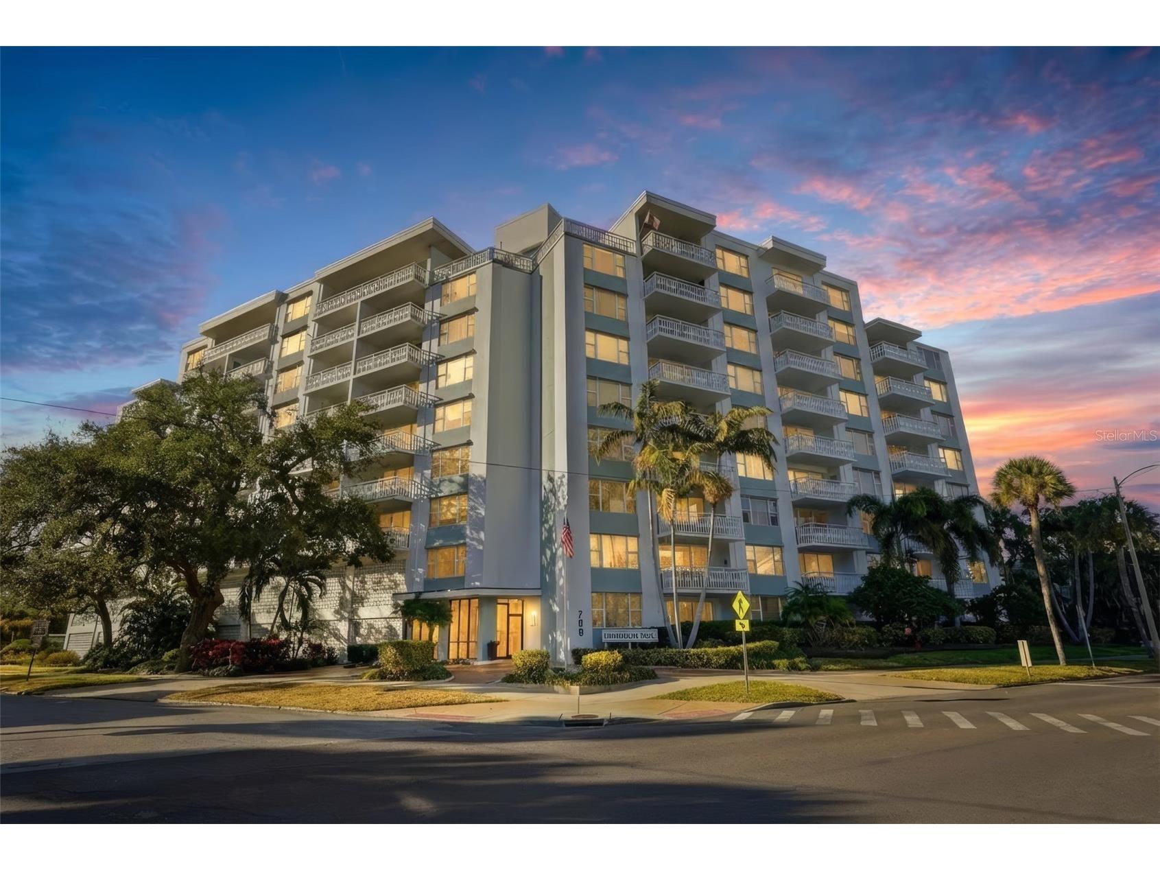 700 Beach Drive NE #302 Saint Petersburg FL 33701 TB8475102 image1
