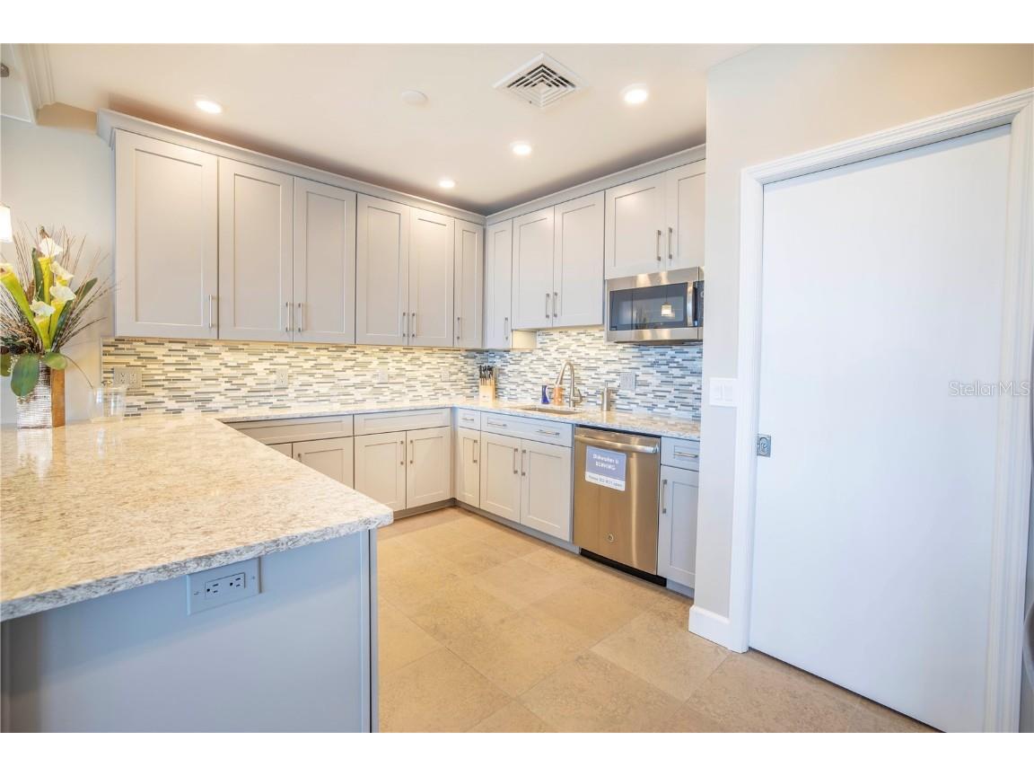 700 Beach Drive NE #602 Saint Petersburg FL 33701 TB8396545 image39